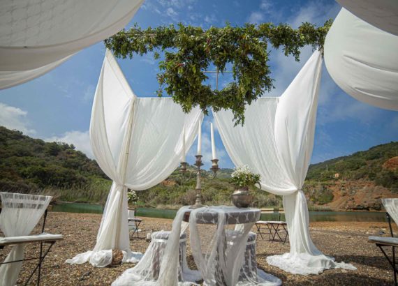 Getting married in Elba Island
