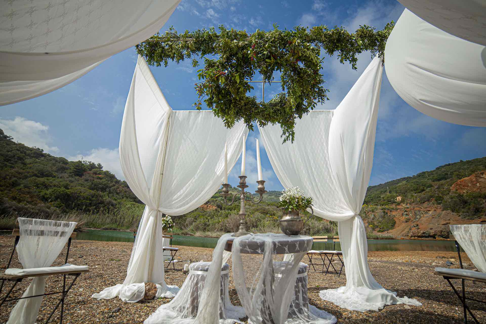Getting married in Elba Island