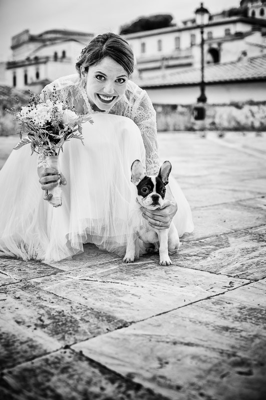 Sposa con cucciolo