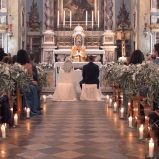 🇮🇹 Quando è protagonista l’Amore il Sole ☀️ splende anche in una giornata grigia e piovosa… Oggi vi racconto il matrimonio di Marie Helene e Luca che è stato celebrato nella Chiesa del Santissimo Sacramento e festeggiato al Museo Archeologico della Linguella all’isola d’Elba. 🇬🇧 When Love is the protagonist, the Sun ☀️ shines even in a gray and rainy day... Today I will tell you about the Marie Helene and Luca wedding that was celebrated in the Church of Santissimo Sacramento and celebrated in the Archaeological Museum of Linguella on the Elba Island.

📍 Rossella Celebrini Events 
Luxury Experiences in Tuscany
www.rossellacelebrinievents.it

📍 Flower & Wedding Designer Rossella Celebrini 

📍 Video Maker Daniele Fiaschi @daniele.fiaschi 

📍 Wedding Photographer Matteo Migliozzi @matteo_migliozzi 

📍 Catering Galateo Ricevimenti @galateoricevimenti 

📍 Light Designer Alma Project @almaproject247 

📍 Hair Stylist and Make up Artist @lisaruiuhairstylist @elisiresteticahairstylist @giuliagiovarruscio_mua 

📍 Confetti @la_confetteria_firenze 

#RossellaCelebriniEvents #LuxuryExperiencesinTuscany #LuxuryEvents #RossellaCelebrini #WeddingDesigner #FlowerDesigner #ItalianWeddingPlanner #MatrimonioallItaliana #MatrimoniodaSogno #MatrimonioEsclusivo #InsideWeddings #FlowerDecorations #FlowerDecor #FioriMatrimonio #FloralDesign #AddobbiFloreali #WeddingVenues #LocationMatrimonio #LocationMatrimonioToscana #IsoladElba #ElbaIsland #Toscana #Tuscany #TuscanyforWeddings #TuscanWedding