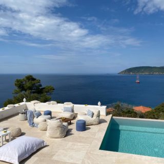 🇮🇹 Oggi vi mostro un paradiso a cielo aperto, una location che ammalia catturando lo sguardo per la bellezza del paesaggio, per i profumi della macchia mediterranea e della salsedine. 🇬🇧 Today I show you a paradise in the open air, a location that captivates the eye for the beauty of the landscape, for the scents of the Mediterranean and salt. 

📍 Rossella Celebrini Events
Luxury Experiences in Tuscany
www.rossellacelebrinievents.it

📍 Party of a weekend wedding 

📍Event Venue Capoliveri 

#RossellaCelebriniEvents #LuxuryExperiencesinTuscany #LuxuryExperiences #RossellaCelebrini #EventPlanner #EventDesigner #EventOrganization #EventiEsclusivi #ExclusiveEvents #LuxuryEvents #EventiconStile #EventVenue #Location #LocationforEvents #Allestimenti #AllestimentiCreativi #Allestire #FornitureforEvent #AllestimentiScenografici #DettaglichefannolaDifferenza #Details #DesignintheDetails #ElbaIsland #IsoladElba #EventDestination #Capoliveri