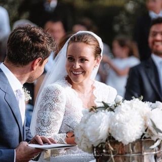 🇮🇹 Ogni volta che un matrimonio o un evento si concretizza prendendo forma dal niente, l’emozione e la gratificazione è molta. Con il mio team gioisco per aver creato allestimenti floreali e non secondo i desideri degli sposi. Oltre a ciò, e non meno importanti, gli occhi gioiosi e raggianti degli sposi, i loro sorrisi complici, le loro lacrime… Tutto questo è pura emozione. 🇬🇧 Every time a wedding or an event takes shape from nothing, the emotion and gratification is much. With my team I rejoice to have created floral arrangements and not, according to the wishes of the bride and groom. Besides that, and no less important, the joyful and radiant eyes of the spouses, their complicit smiles, their tears... All this is pure emotion. 

📍 Rossella Celebrini Events
Luxury Experiences in Tuscany
www.rossellacelebrinievents.it

📍Flower & Wedding Designer Rossella Celebrini @ale_tozzi.66 

📍 Wedding Venue
Hotel Villa Ottone 
@hotelvillaottone 

📍Stationery 
With Sugar Wedding @withsugar_wedding 

📍Wedding Photographer & Video Maker @matteo_migliozzi_fotografo @daniele.fiaschi 

📍 Mua Giulia Giovarruscio @giuliagiovarruscio_mua Lisa Ruiu @lisaruiuhairstylist 

📍 Bridegrooms @carolinamoro Fabio

#RossellaCelebriniEvents #LuxuryExperiencesinTuscany #LuxuryExperiences #RossellaCelebrini #WeddingPlanner #ItalianWeddingPlanner #Matrimonio #Wedding #WeddingVenue #WeddingDream #MatrimoniodaSogno #InsideWeddding #WeddingArrangement #FloralDecorations #Bridegrooms #Sposi #Sposarsi #Gioia #Joyful #Amore #Love #Family #Dream #IsoladElba #ElbaIsland #ArcipelagoToscano #TuscanArchipelqgo #TuscanyforWeddings